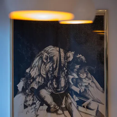 Cozy With Balcony In Center Apartment