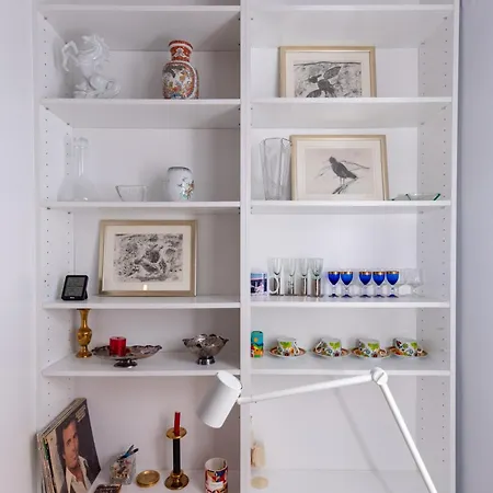 Apartment Cozy With Balcony In Center