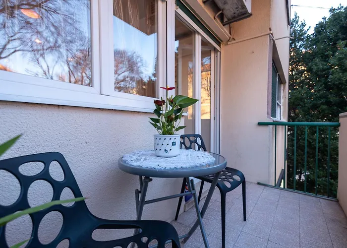 Appartement Cozy With Balcony In Center *