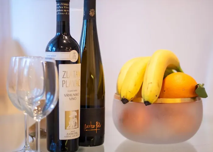 Cozy With Balcony In Center 公寓 *